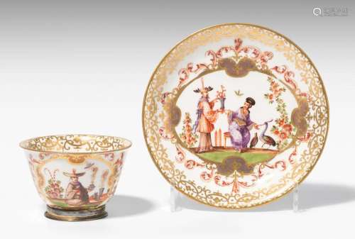 MEISSEN, KOPPCHEN MIT UNTERSCHALE