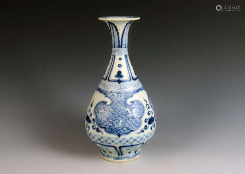 Blue and White Kiln Spring Vase from Yuan元青花玉壶春