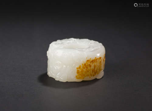 HeTian Jade Ring with Fish Grain from Qing清代和田玉鱼环