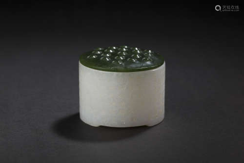 Jade Container with Inscription from Qing清代玉题诗小盒
