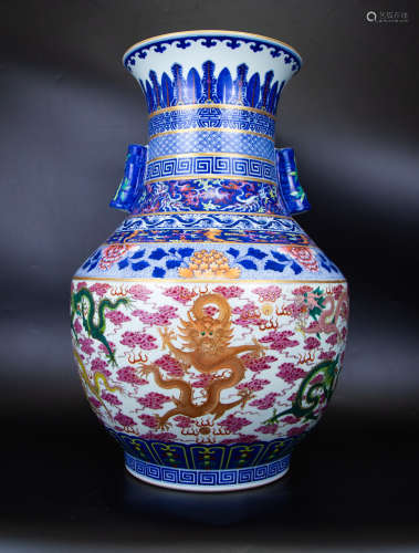 Famille Rosed vase with Nine Dragon from Qing乾隆 粉彩九龙瓶