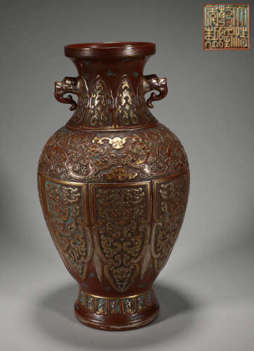 Qianlong sauce glaze gold-painted animal vase from the Qing ...
