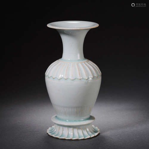 Hutian Kiln Flaring Vase