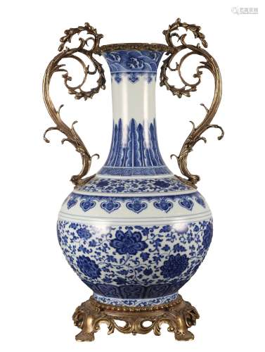 Blue And White Interlocking Lotus Bottle Vase