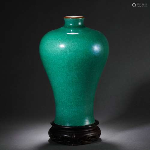 Green Glaze Meiping With Wood Stand