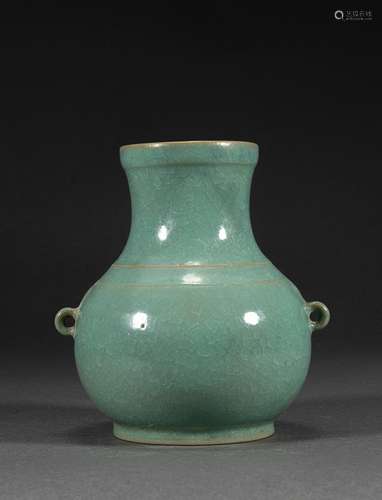 Ru Type Double-Hooked Vase