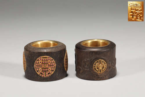 Chinese qing Dynasty aloes ring refers to a pair