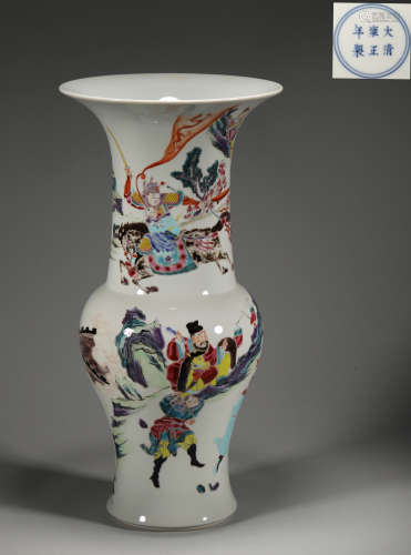 Yongzheng Pastel figure vase from the Qing Dynasty, 17th cen...