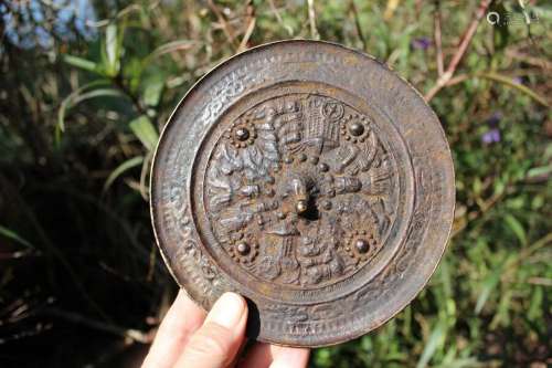 Chinese bronze mirror, Chariot design, Tang dynasty style