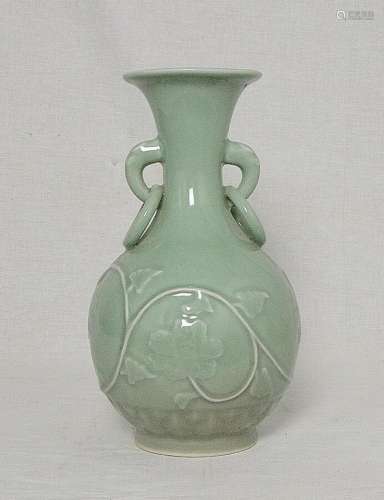 Chinese  Celadon  Glaze  Porcelain  Vase      M2481