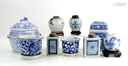 Nine Chinese Porcelain Items