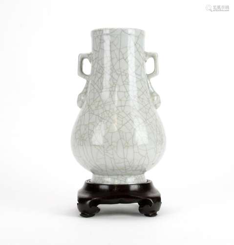 Chinese Ge-type Porcelain Vase