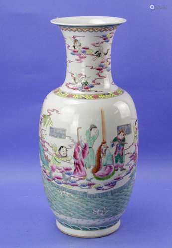 Large Chinese Famille Rose Vase