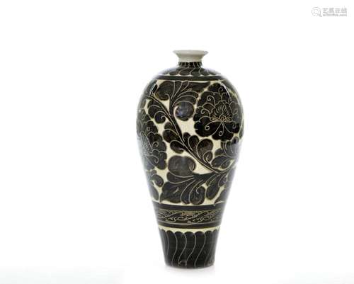 A Rare Cizhou "Sgraffiato" Vase