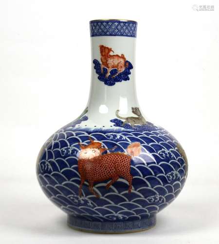 A Chinese Famille Rose Porcelain Vase