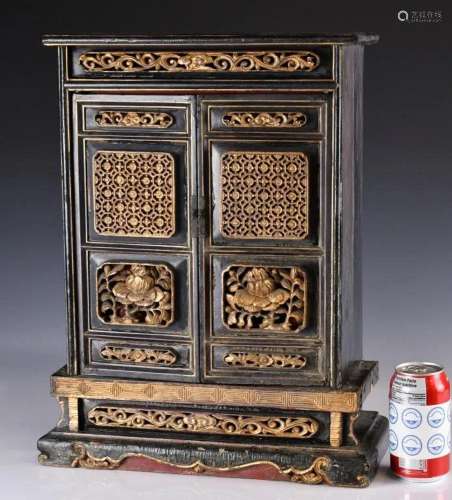 A Chinese Small Lacquer Cabinet, Qing
