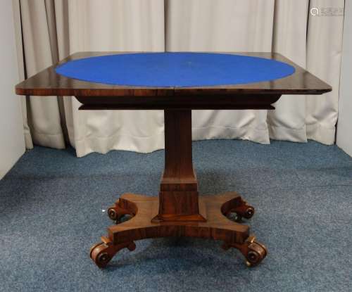 GAMING TABLE