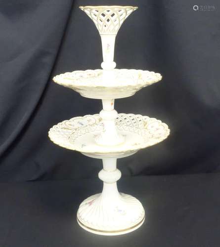 MEISSEN ETAGERE / CENTER PIECE