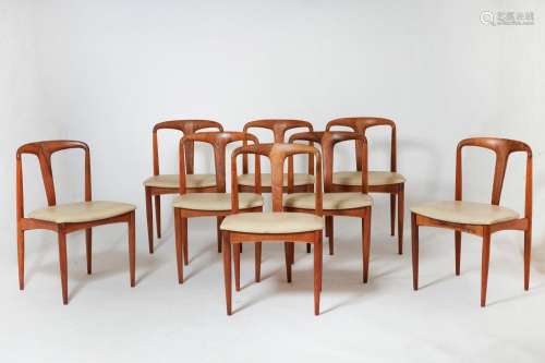 A set of eight Modernist walnut dining chairs, mid 20th cent...