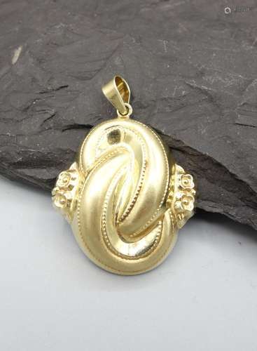 PENDANT WITH INFINITY SYMBOL