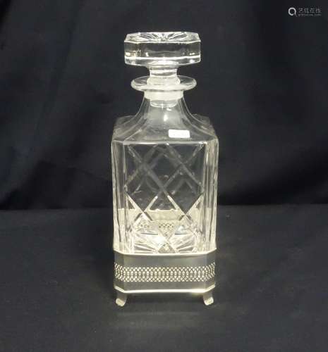 CARAFFE WITH SILVER MOUNT / LIQUOR CARAFFE,