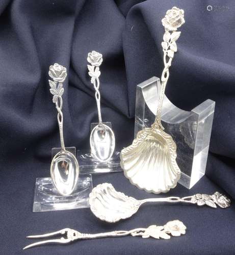 CONVOLUTE SERVING CUTLERY "HILDESHEIMER ROSE"