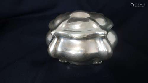 SILVER LIDDED BOX