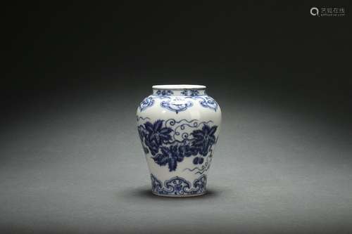 Blue-and-white Jar with Grape Pattern, Xuande Reign Period, ...