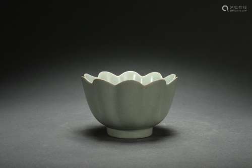 Washer with Mouth of Mallow Petals-shaped, Ru Ware