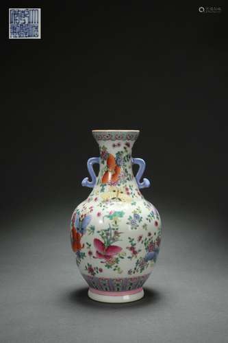 Blue-and-white Ruyi-shaped Ears Vase with Flower and Butterf...