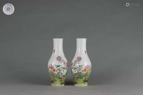 Colored Enamel Vase with Floral and Poem Design, Yongzheng R...