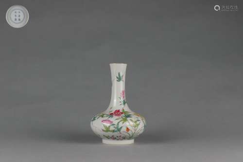 Famille-rose Enameled Vase with Floral Design, Yongzheng Rei...