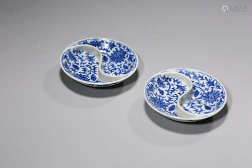 Pair Blue-and-white Condiment Saucers