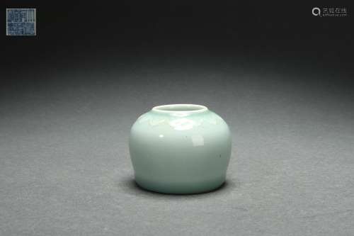Monochrome Glazed Water Pot, Qianlong Reign Period, Qing Dyn...