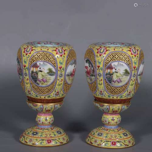 A Pair of Enamel Yellow Gold Lampshade with the Pattern of W...