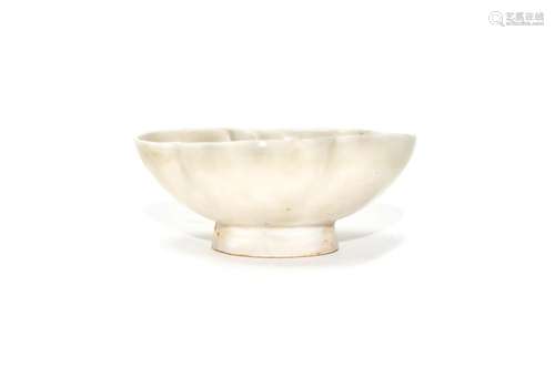 A Xing Ware White Glazed Lobed Cup