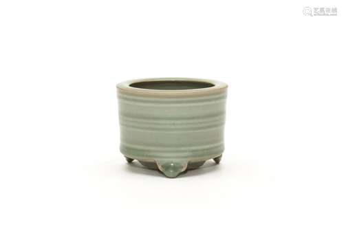 A Longquan Celadon Tripod Censer