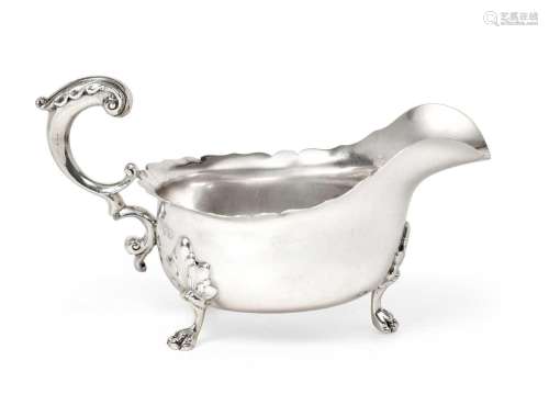 An Edward VII Silver Sauceboat, by George Nathan and Ridley ...