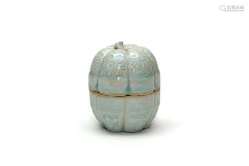 A Hutian Celadoon White Glazed Melon Formed Box with