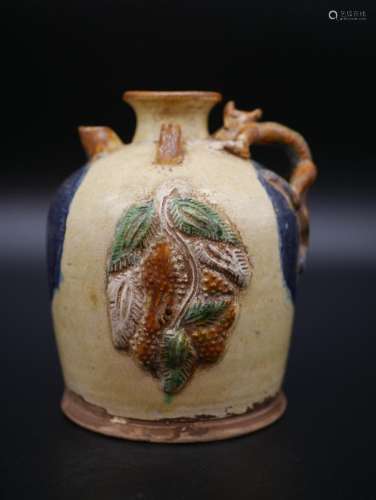 Tang Dynasty Sancai Glazed Gongxian Yao Ceramic Wine Jar