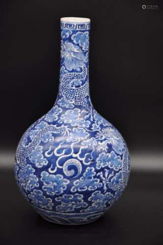 Qing Dynasty Blue & White Porcelain Tianqiuping Vase