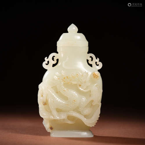 Jade dragon pattern vase in Hetian, Qing Dynasty