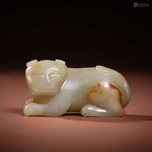 Qing Dynasty Hetian jade beast