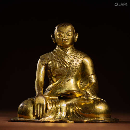 Gilding Buddha statue in qing Dynasty