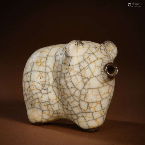 Qing Dynasty animal porcelain