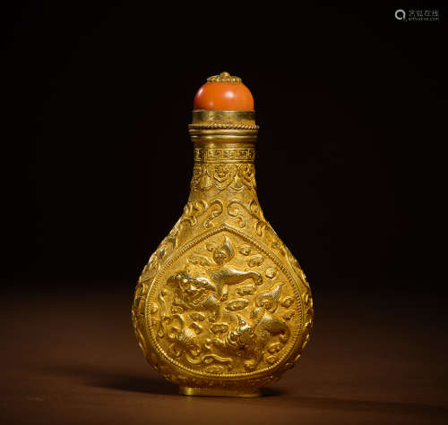 Pure gold snuff bottle from the Qing Dynasty