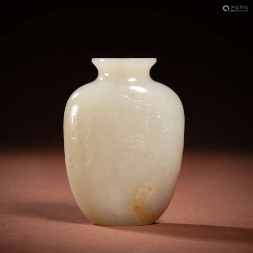 Qing Dynasty Hetian jade snuff bottle