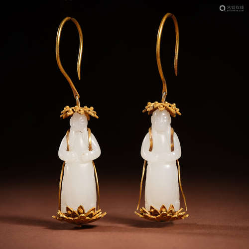 Yuan Dynasty Hetian jade gilt earrings