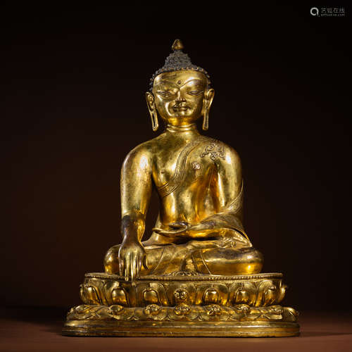 Gilding Buddha statue in qing Dynasty