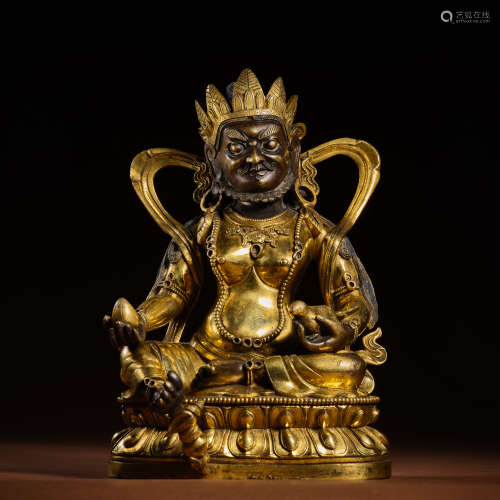 Gilding Buddha statue in qing Dynasty